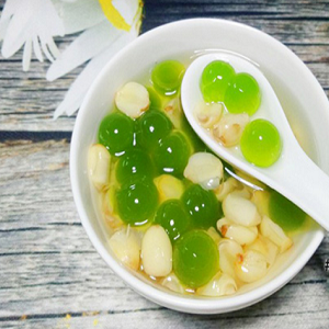 Chữa mất ngủ với món chè hạt sen rau câu